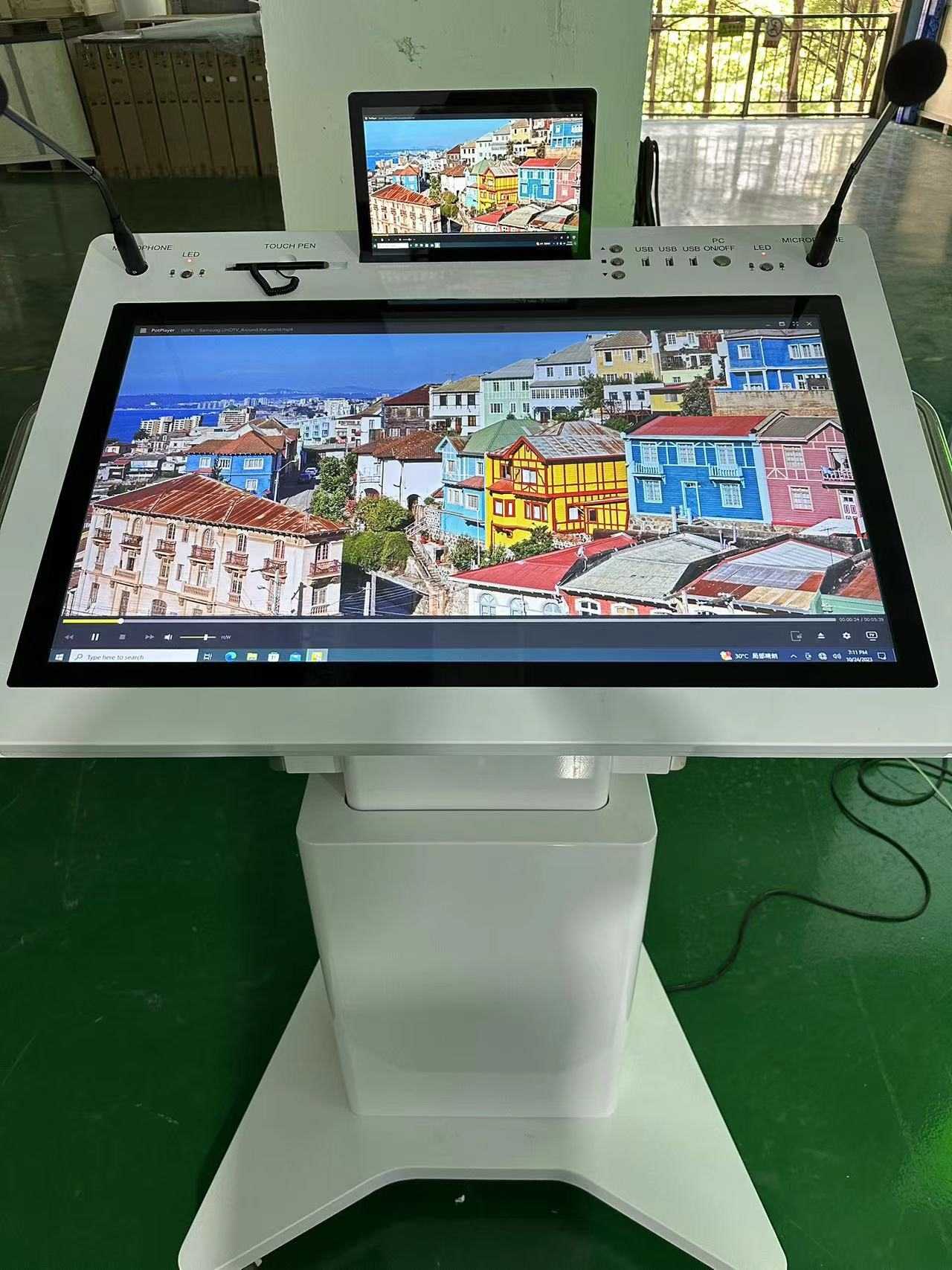 32 '' Interaktivni LCD Lectern Smart dvojni zaslon Podij