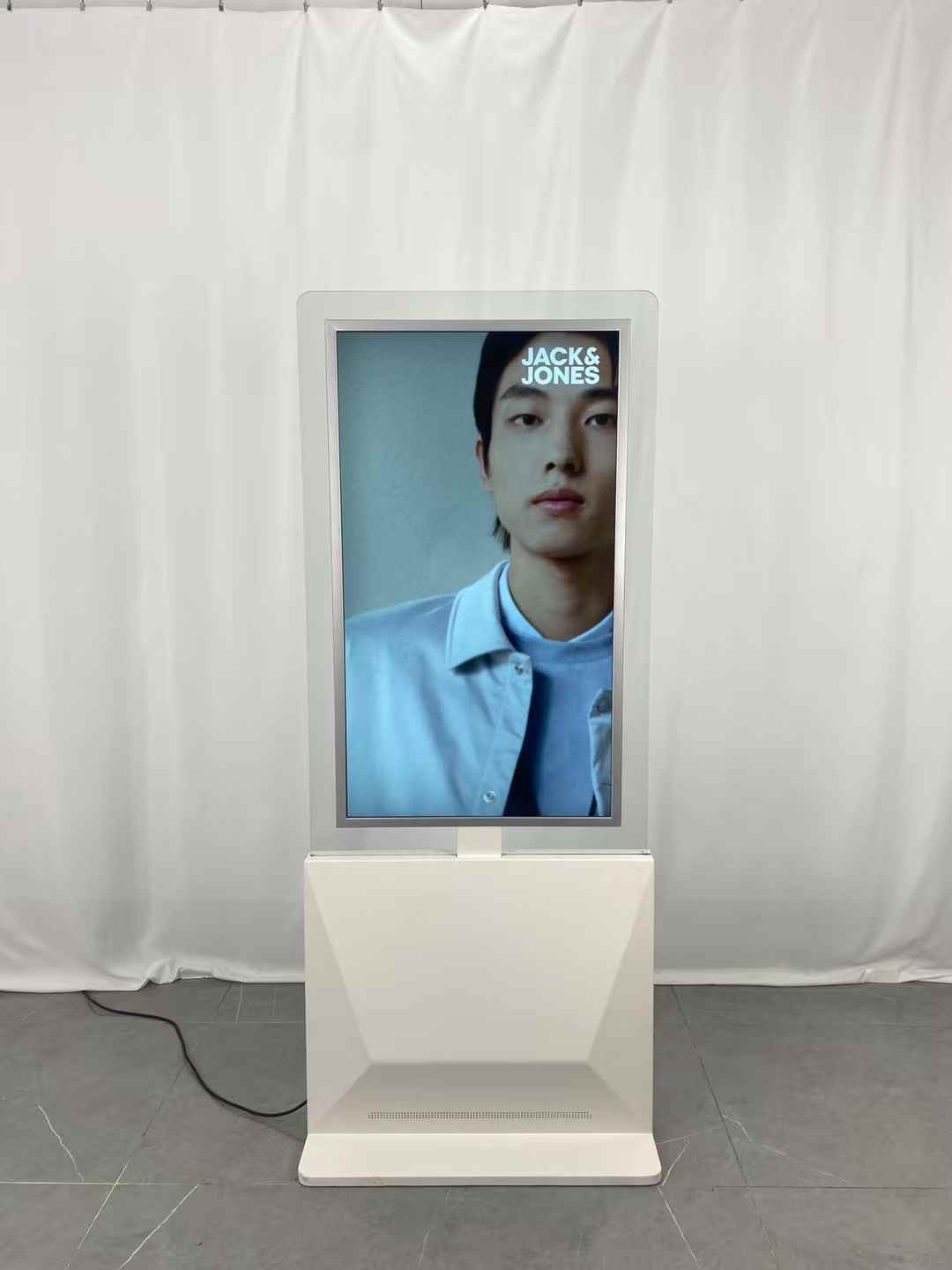 Dvostranski 32/43/55/65 palčni LCD Transparent Digital Digy Display Kiosk
